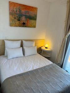 Cozy apartment in Cap Coudalère, lake and pool view, 4 people