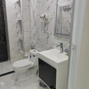 APPARTEMENT f1 ANNABA CENTRE VILLE