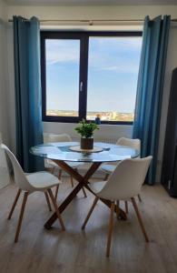 Primavera Pipera Plaza