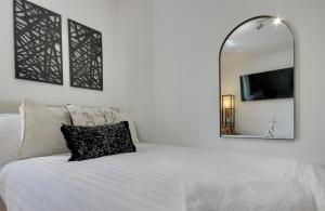 Aylward queen street apartments S19 Ground Floor Near City Centre, Gunwharf Quays