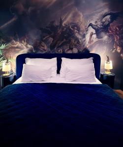 Skyline elegance with free parking