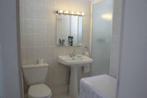 Appartements Tout Confort 6 personnes proche plage Benoit : photos des chambres