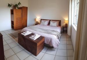 Cottage with Farmyard Garden on the Sunshine Coast