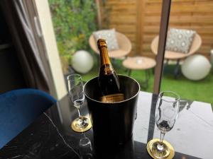 Appartements LoveroomXspa : photos des chambres