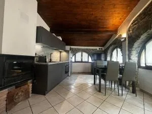 Casa Ale - Collabassa