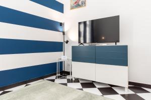 LAcquario del principe, vicoli, porto e lanterna