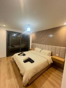 Heart Of Tangier Luxurious Spacious & Stylish Apartment 3 Bedrooms Just For Families Close to Marjane & Stade Ibn Batouta In Tangier