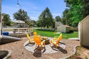 Fenced-in Yard Work From Home Elwyn Park - Rye