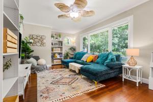 Fenced-in Yard Work From Home Elwyn Park