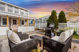 Addie Shack & Cammie Cabana Pet Friendly 10pp