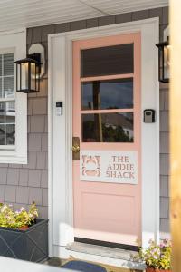 The Addie Shack Pet Friendly Steps to Beach