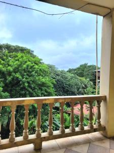 West End condo Shuttle free OW