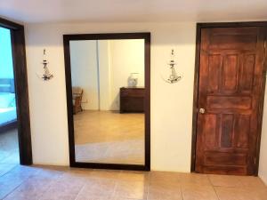 West End condo Shuttle free OW