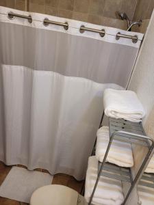 West End condo Shuttle free OW