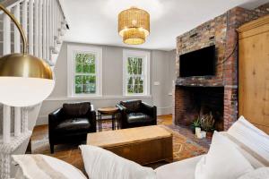 Downtown Historic and Elegant Condo Parking