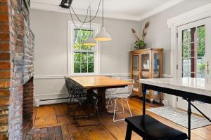 Downtown Historic and Elegant Condo Parking