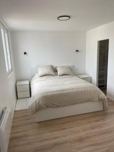 Place Morny, 2 rooms brand new, up to 4 guests