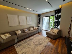 Elite Lake View Residence