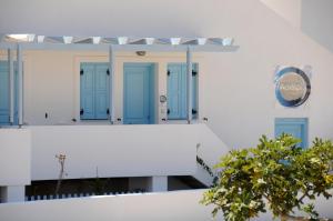 Adelphi Apartments Santorini Greece