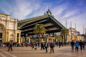 A pasos del Metro - Museo Memoria - Santiago Centro