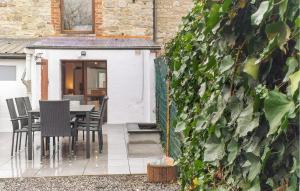 2 Bedroom Pet Friendly Home In Treignes