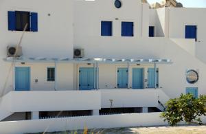 Adelphi Apartments Santorini Greece