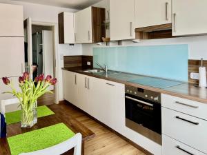 AlpenChiemsee Ferienwohnung mit Bergblick und Seenähe