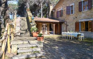 4 Bedroom Nice Home In Pergola