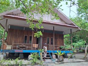 Awom Brothers Dive Homestay