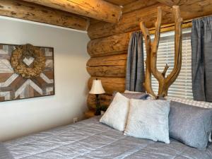 Rustic Cliff Ranch