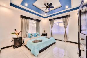 Samanea House Deluxe, big pool, 10min from PV