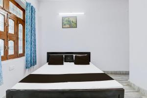 Hotel O Galaxy Guest House