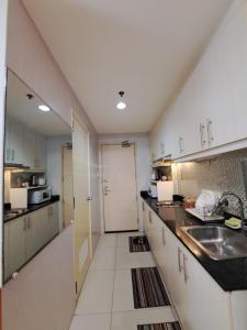 Sarahs Staycation at Sea Residences Near Moa