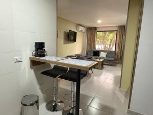 Apartamento en ciudad jardín, cerca a Holguines, unicentro y club campestre