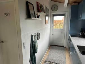 Cozy Little Holiday Home Near The Beach