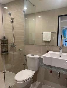 uptown parksuites tower 2