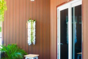 The Twin Hanger Cabin A