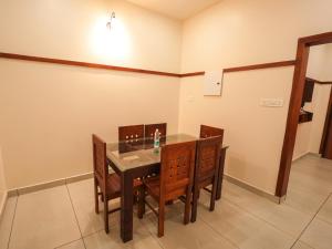 Oasis Apartment with Pool in Vythiri