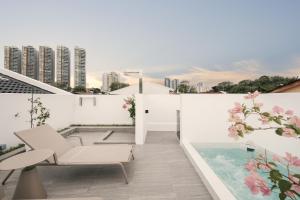 Romantic Rooftop Jacuzzi Villa with Sunset Views