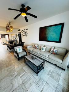 Departamento de lujo frente al mar, Luxury oceanfront apartment