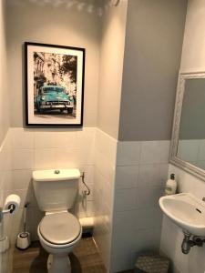 Appartements Beautiful 2-room with pool, wifi, Netflix : photos des chambres