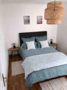 Appartements Beautiful 2-room with pool, wifi, Netflix : photos des chambres