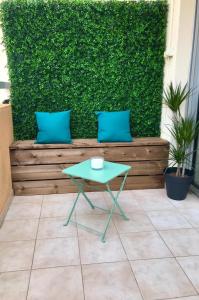 Appartements Beautiful 2-room with pool, wifi, Netflix : photos des chambres