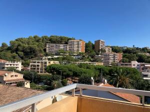 Appartements Beautiful 2-room with pool, wifi, Netflix : photos des chambres