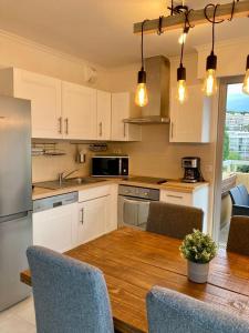 Appartements Beautiful 2-room with pool, wifi, Netflix : photos des chambres