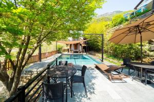 Miryang Pine Tree Pool Villa Pension