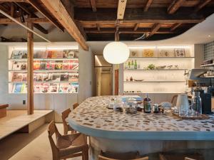 Tipy records inn photon