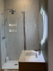 Sejours chez l'habitant Casa Escuela : Chambre Double avec Salle de Bains Privative