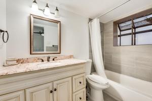 Private 2 bedrooms apartment in Dallas