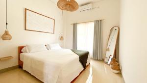 Private Villa with Pool, Office & King size bed - VILLA KANIA